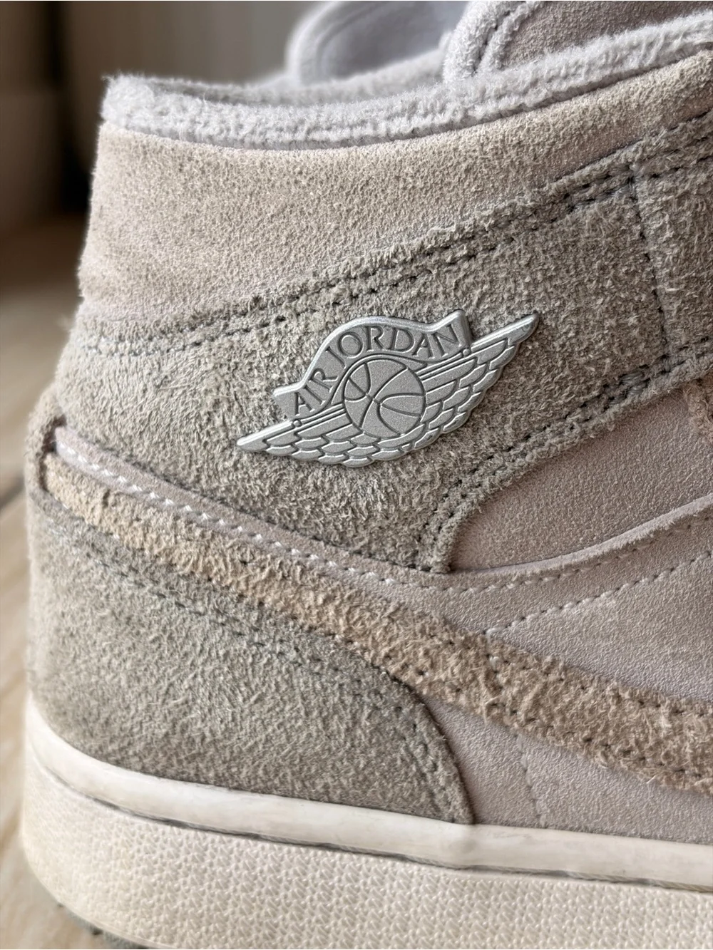 Air Jordan 1 Mid SE sneakers
